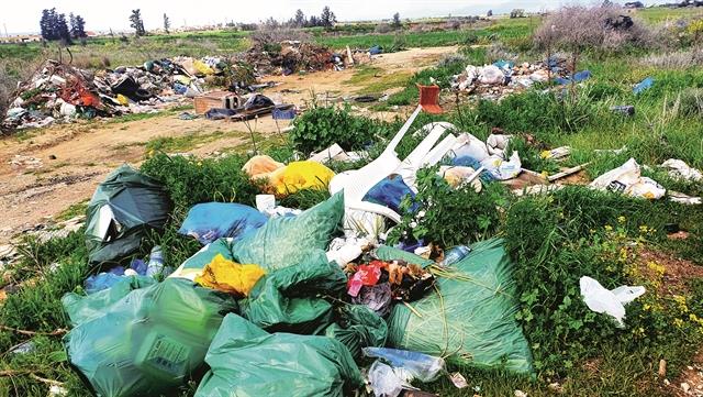Στα σκαριά κανονισμοί για τα πλαστικά γεωργικά απόβλητα