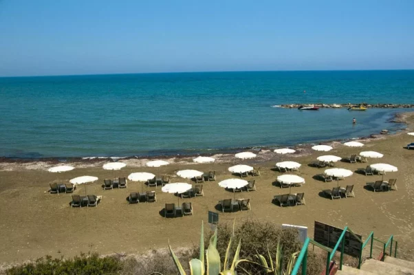 faros beach1 602x400 PBtYVP