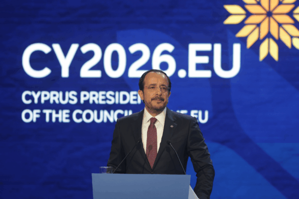 image 242 600x400 WVIV9q